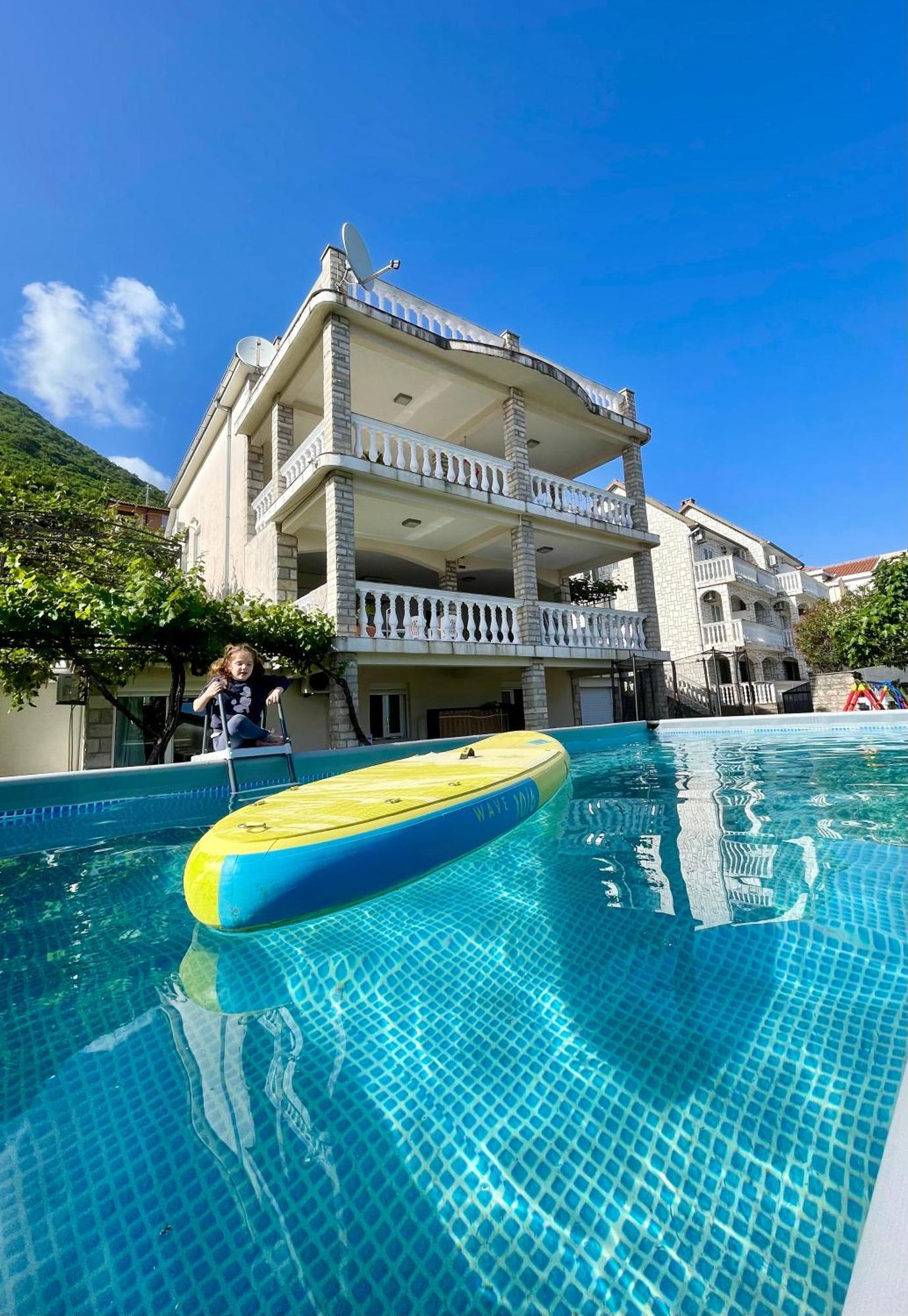 Family House With Pool & Sea View Aparthotel Bijela Exterior foto