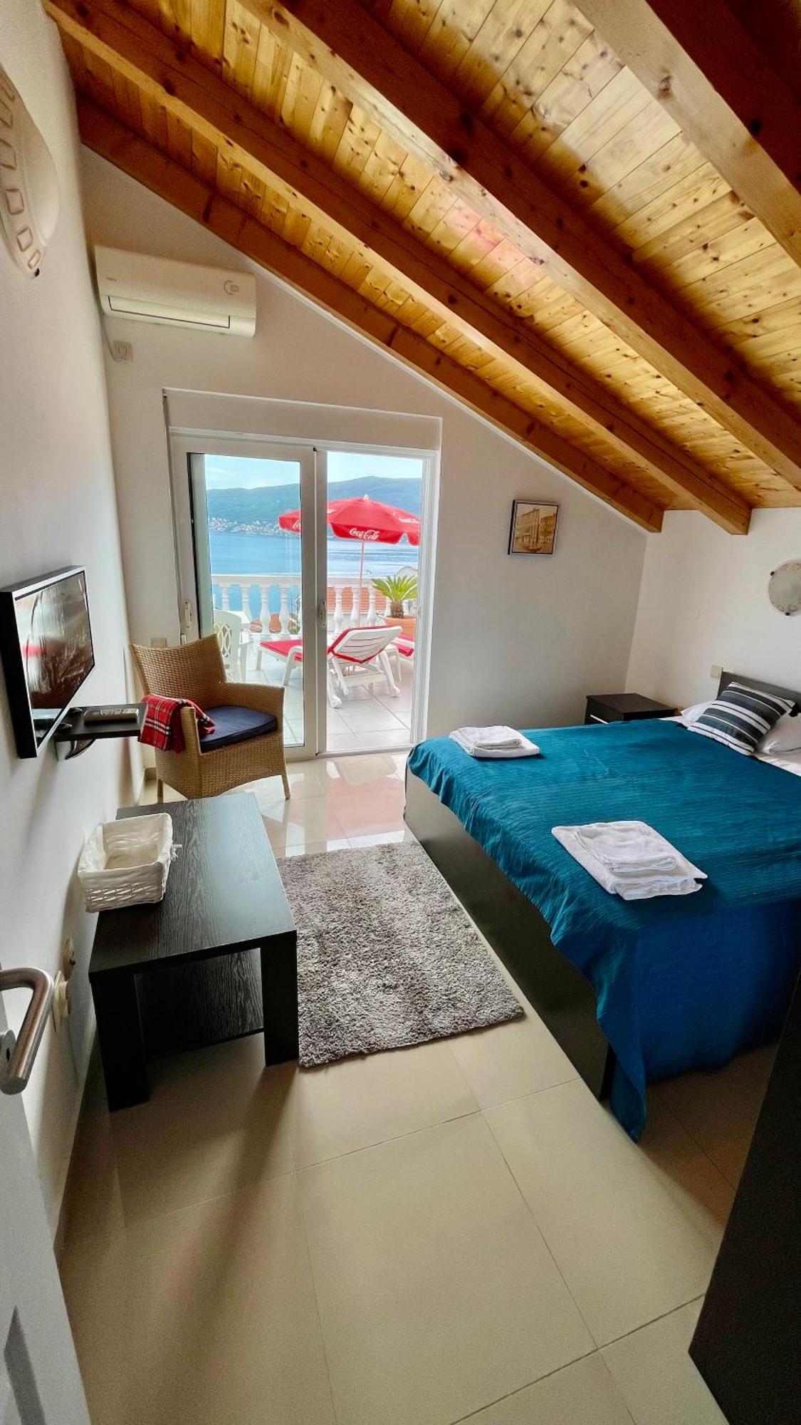 Family House With Pool & Sea View Aparthotel Bijela Exterior foto