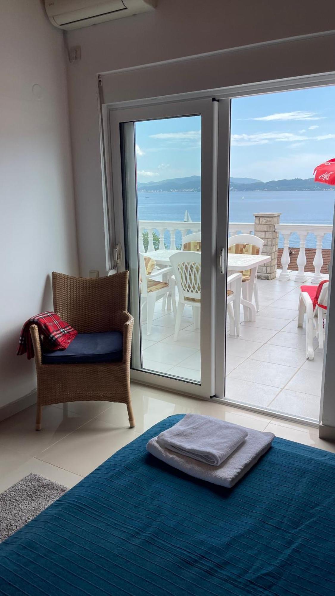 Family House With Pool & Sea View Aparthotel Bijela Exterior foto