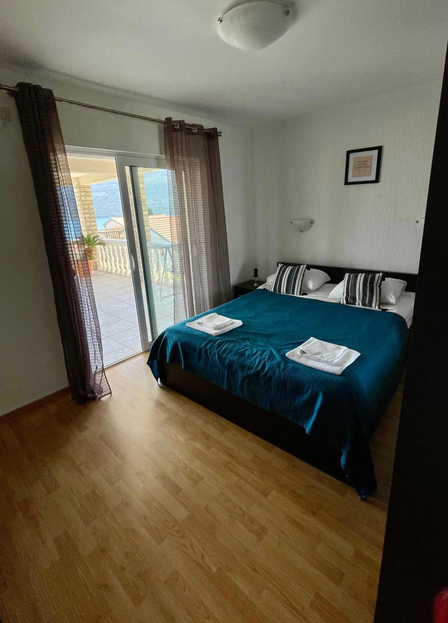 Family House With Pool & Sea View Aparthotel Bijela Exterior foto