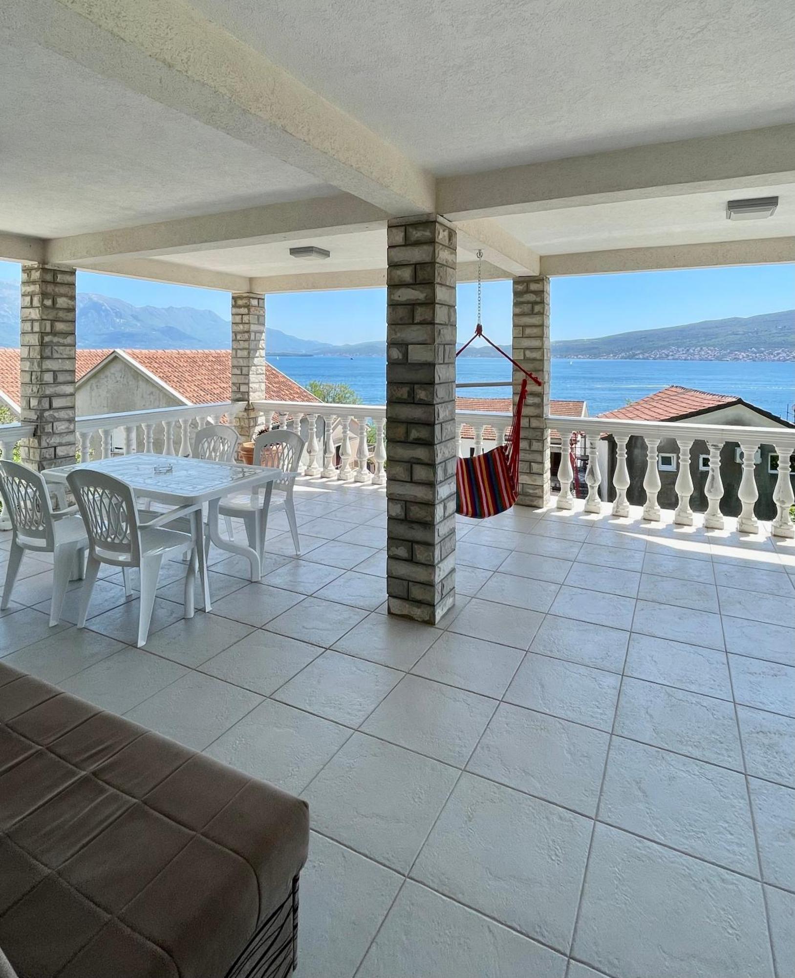 Family House With Pool & Sea View Aparthotel Bijela Exterior foto