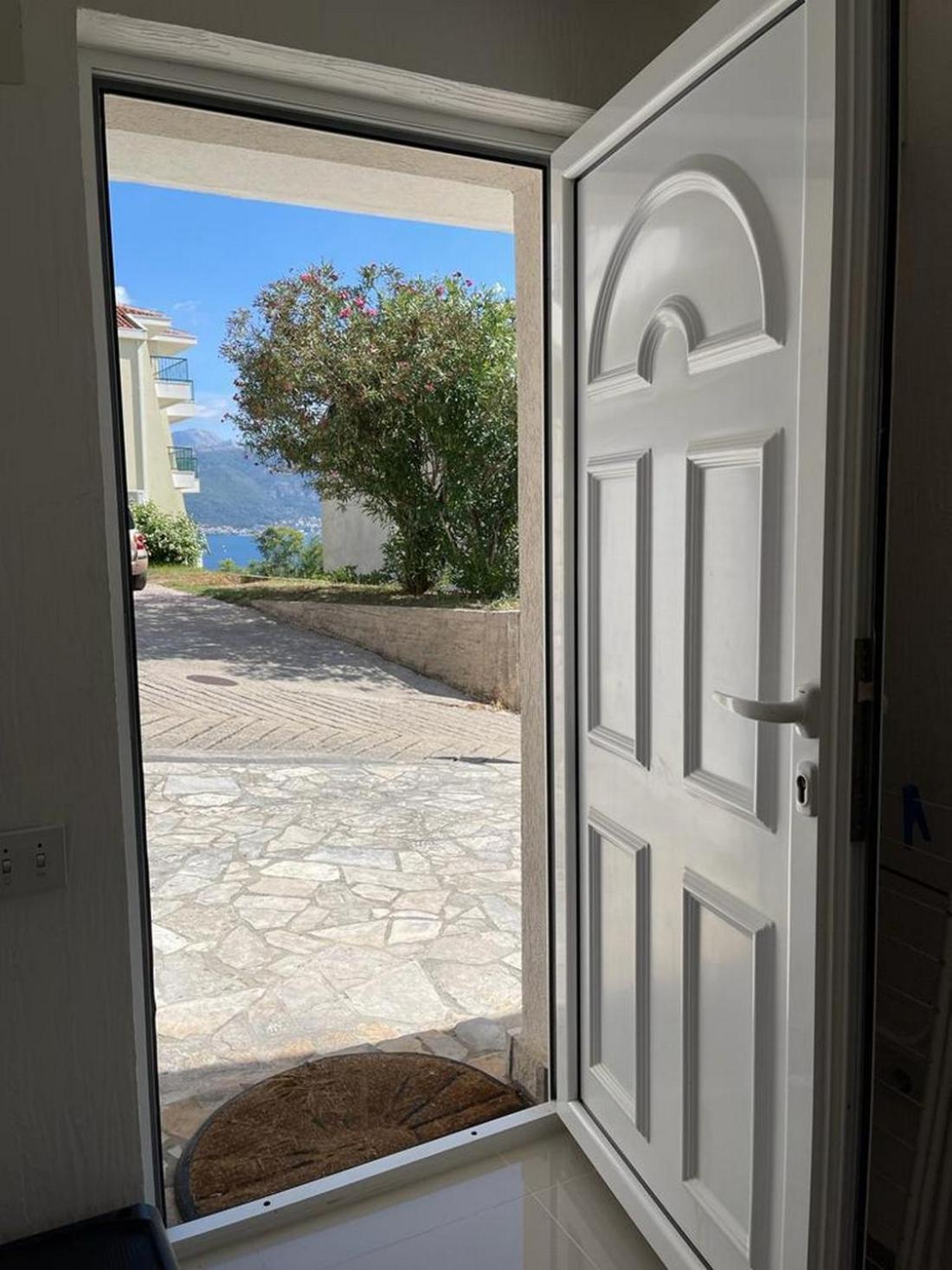 Family House With Pool & Sea View Aparthotel Bijela Exterior foto